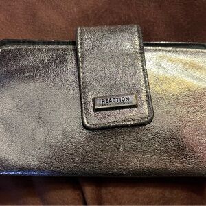 Kenneth Cole Reaction Metallic Silver Wallet